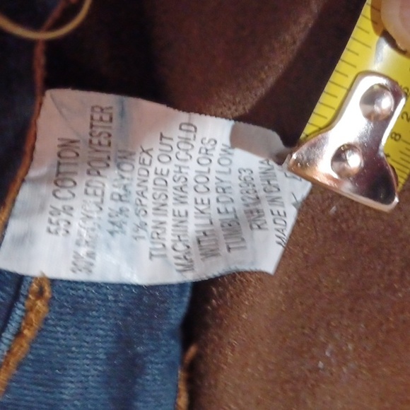 INDIGO REIN JEANS STRAIGHT SKINNY JEANS, JR. SIZE 1. FRAYED ANKLES. - Picture 9 of 9